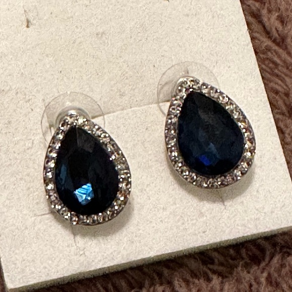 Gorgeous sapphire Necklace and Earrings set 😍 - Picture 12 of 16